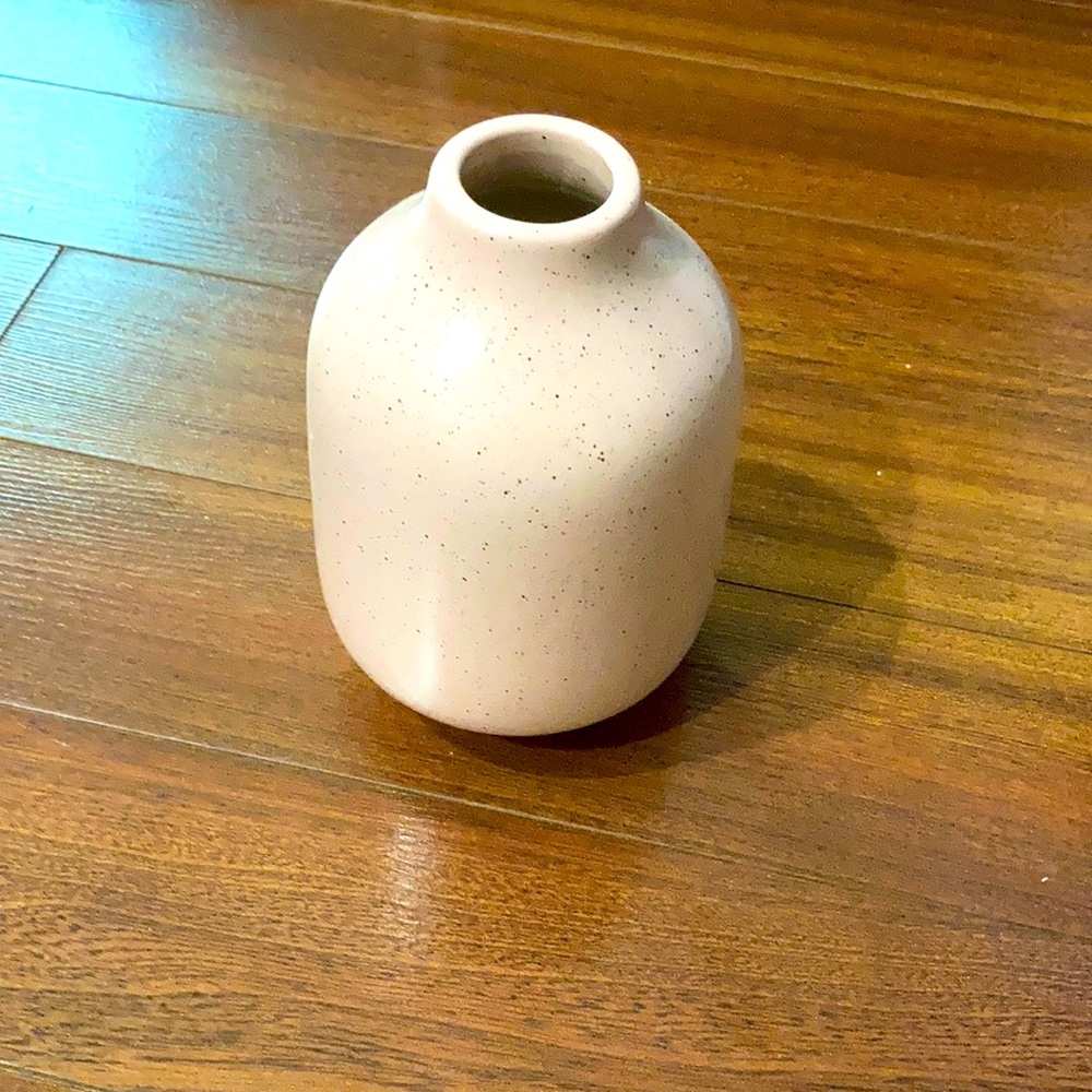Pier 1 pink speckled Vase